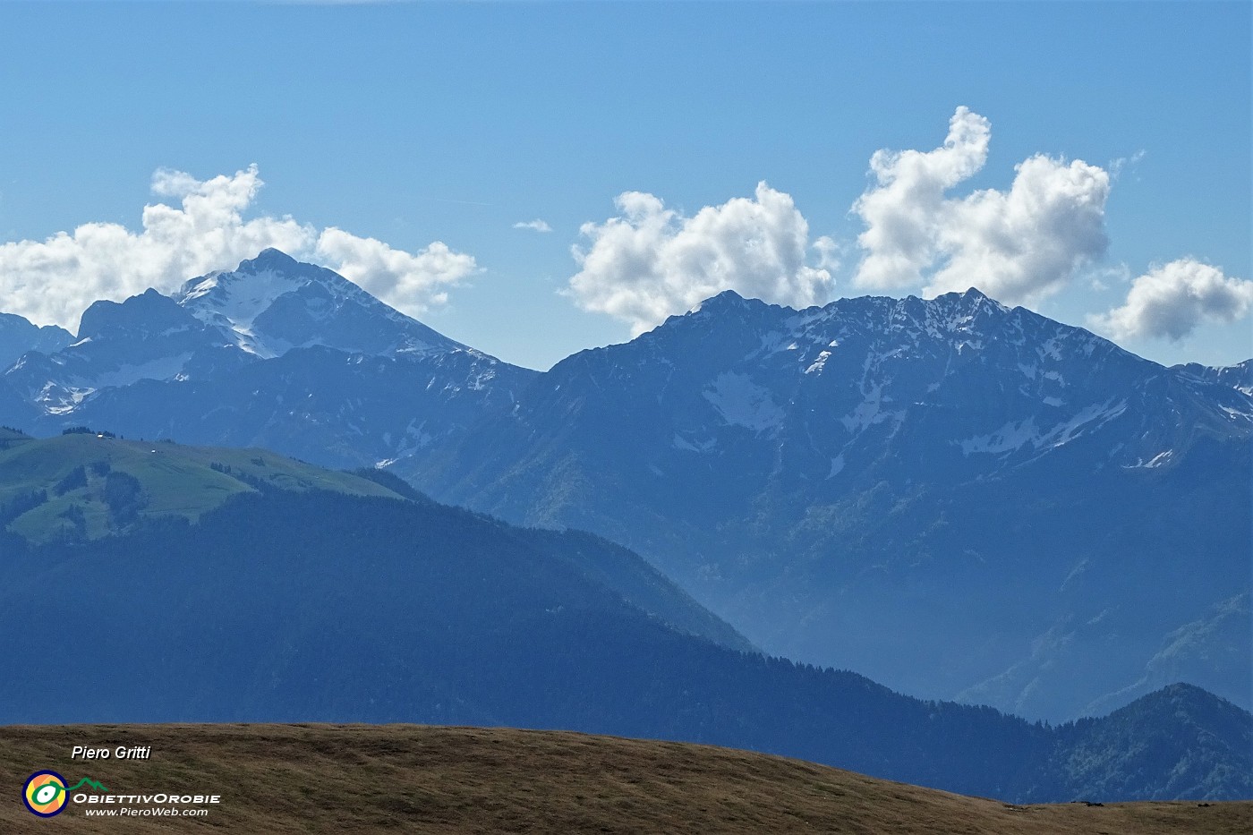 33 Zoom verso Arera e Menna.JPG